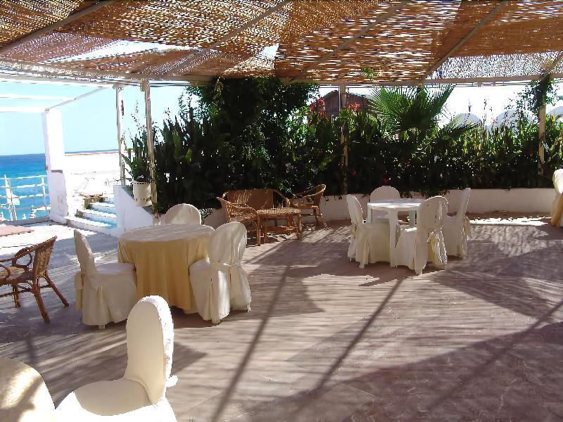 Palazzo Reginella Lejlighedshotel Bovalino Marina Eksteriør billede