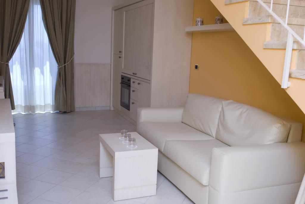 Palazzo Reginella Lejlighedshotel Bovalino Marina Værelse billede